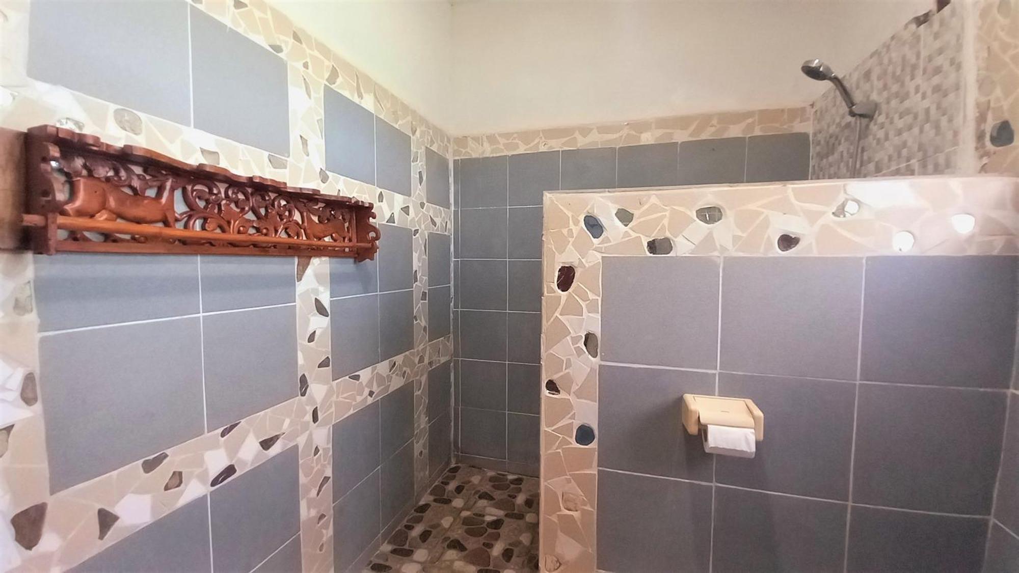 Matahari Inn Kuta  Pokoj fotografie